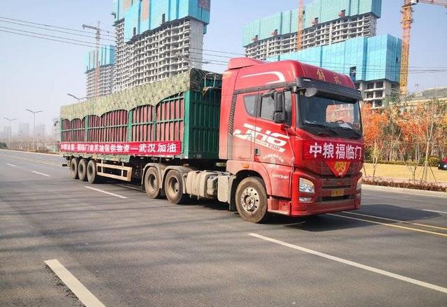 菏泽调派应急保障运输车队紧急出发__凤凰网