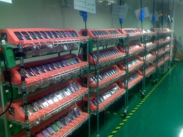前苹果工程师晒2007年初代iPhone生产线照片:太有年代感了