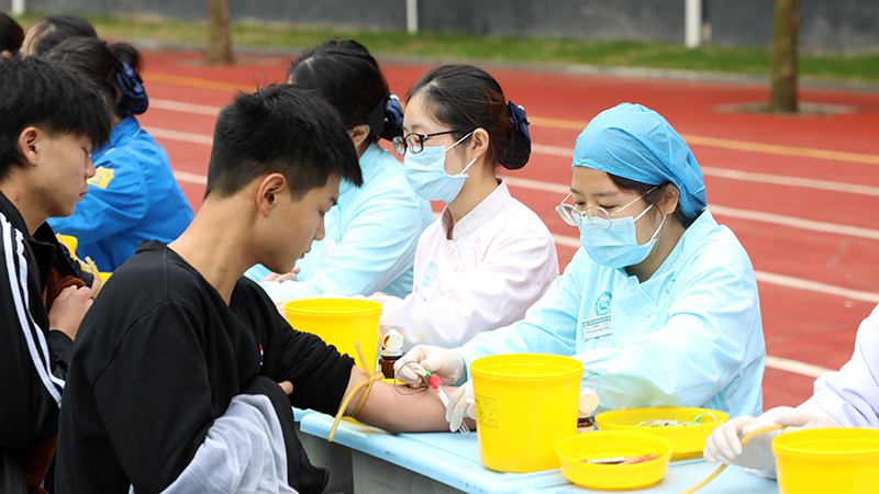 关注健康 护航成长:郑州商专圆满完成2020级新生入学体检工作