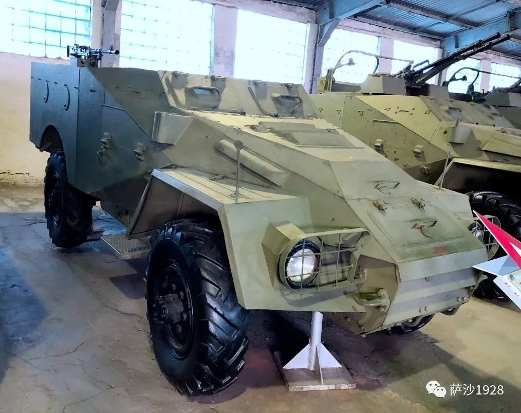 二战后苏联第一款轮式装甲车btr40萨沙的兵器图谱第189期