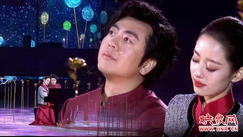 亮点二:郎朗夫妇四手联弹《彩云追月》