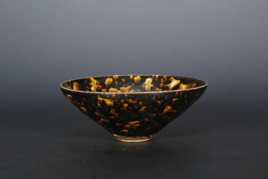 腹怀文士雅，杯上玳瑁光_凤凰网