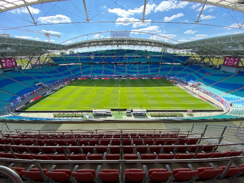 疫情下德甲以幽灵赛迎来重启球场内外气氛反常