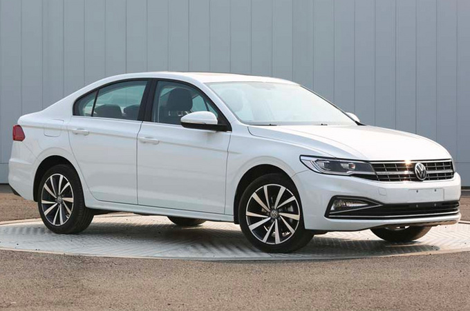 一公里不到3毛钱,大众宝来1.2t实车曝光,换全新车标