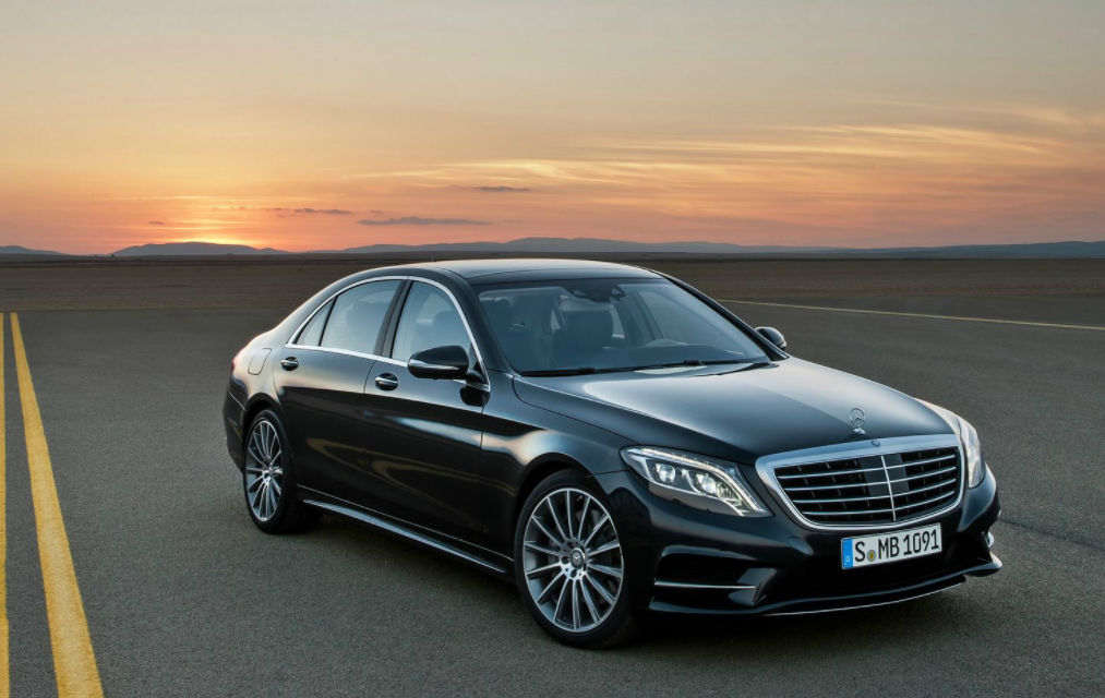 看了全新奔驰s级,网友:幸好买了现款,不然和s级无缘了_凤凰网汽车