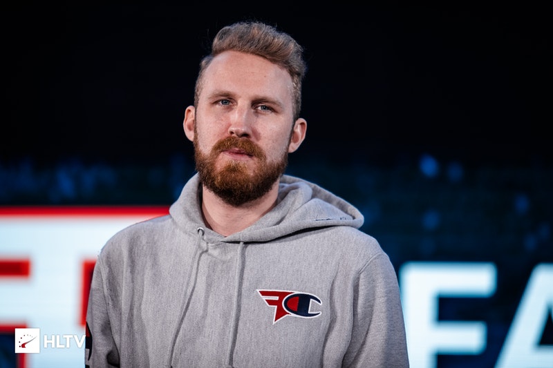 in】,olofmeister加入faze首发阵容__凤凰网