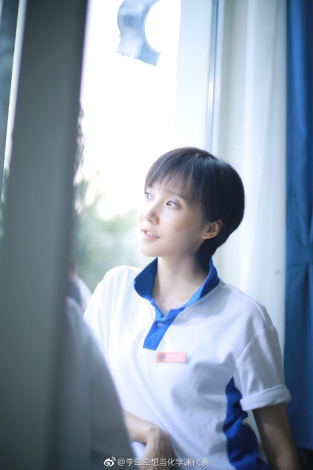 还记得《你好旧时光》里的米乔吗?她现在长这样