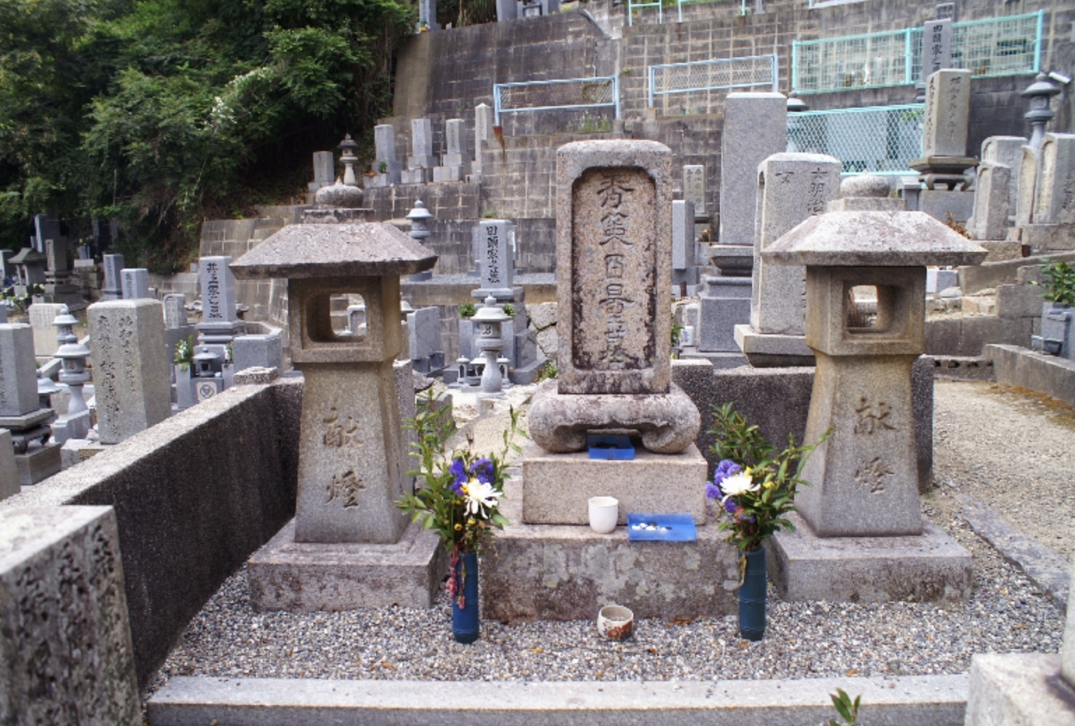 地藏院内的本因坊秀策墓 本因坊秀策围棋纪念馆官网 图