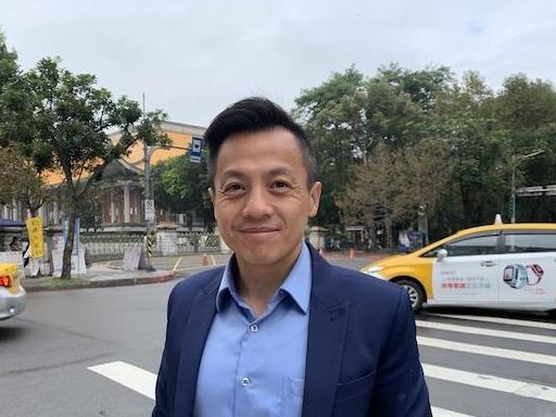 蓝营议员李明贤提醒:台湾民众党将是国民党的最大挑战__凤凰网