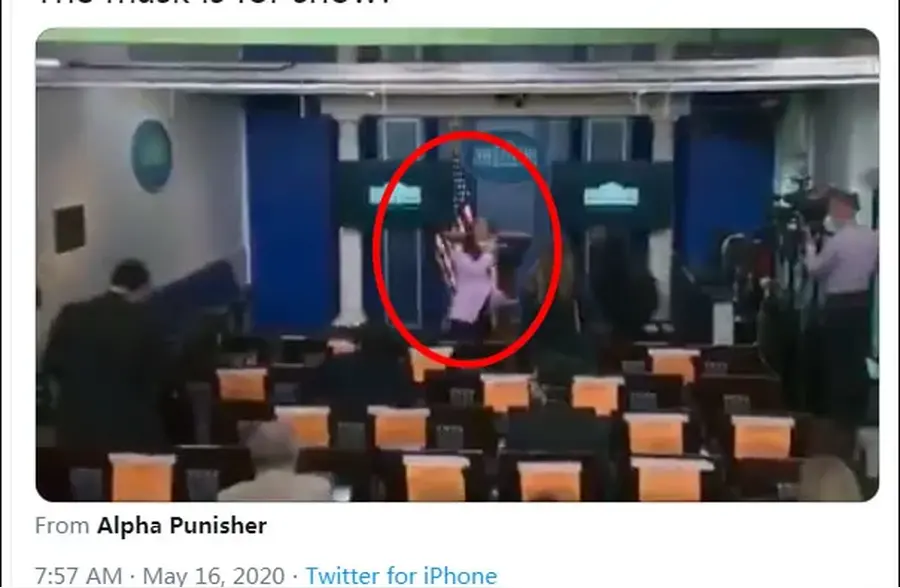 CNN白宫记者被拍个正着