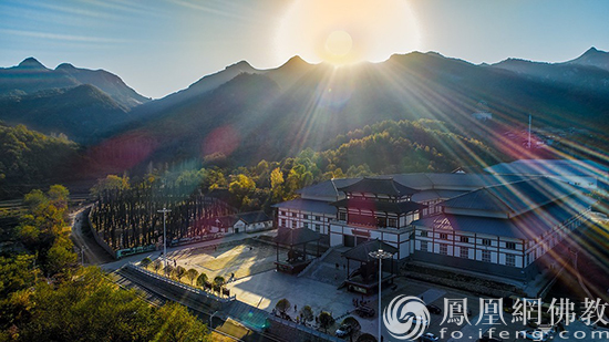 桐柏山木雕博物馆（图片来源：凤凰网佛教 桐柏山木雕博物馆提供）