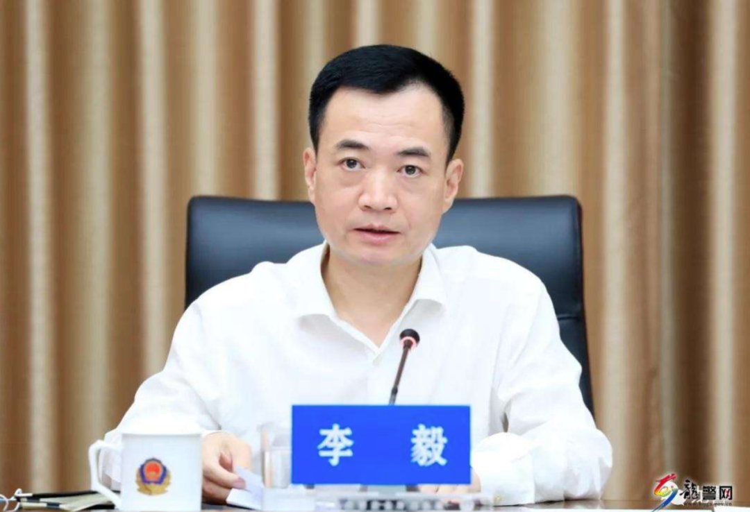 跨省任副省长后添新职他成全国最年轻省级公安厅一把手