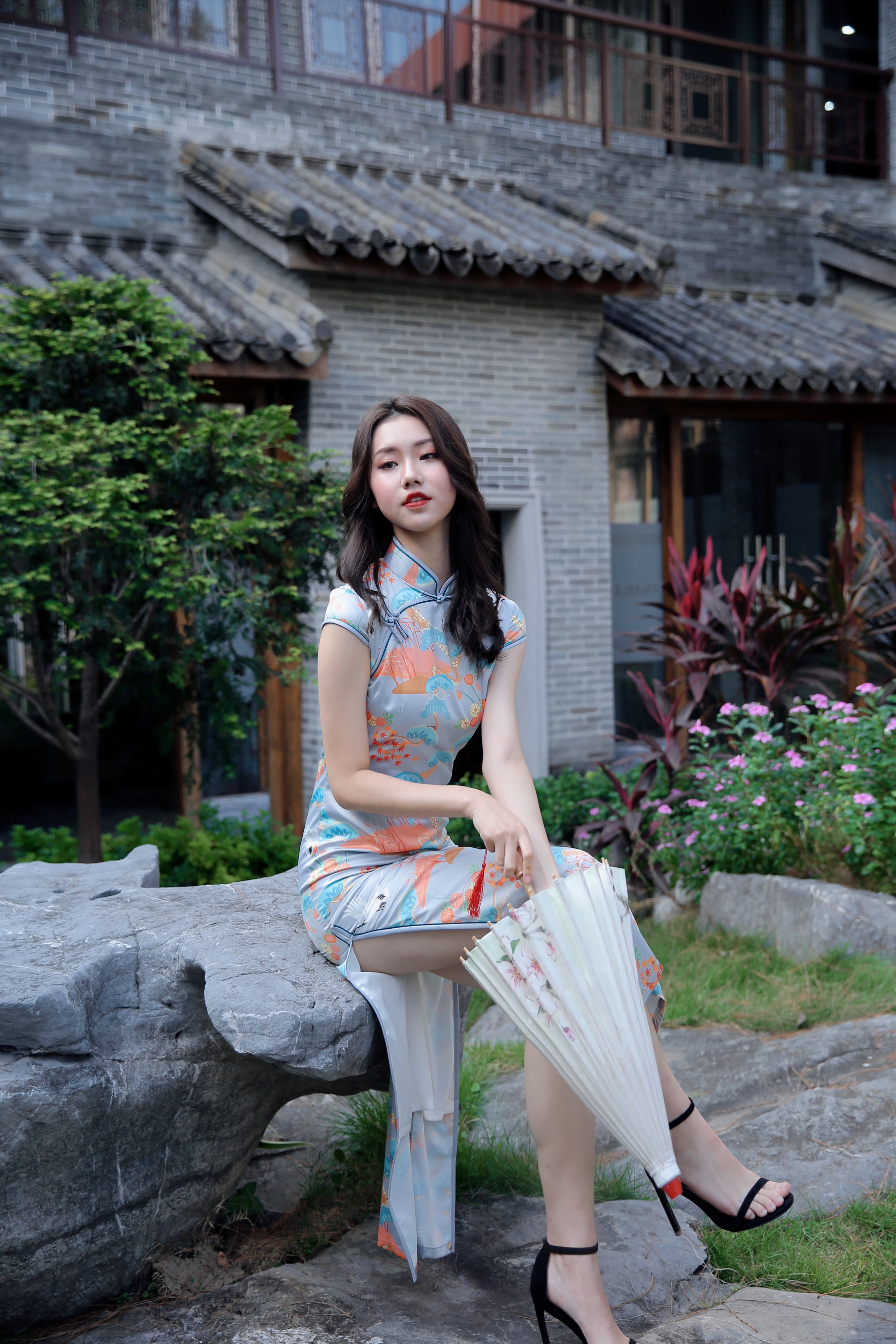 一步一婀娜多姿,一步一妖娆用旗袍展现中国之美,绽放自己的独特魅力