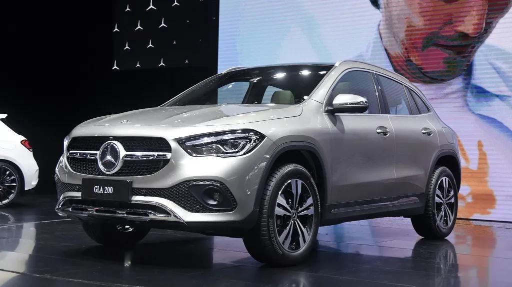 外观更秀气 预计将成女孩子新宠 全新奔驰gla车展亮相 手机凤凰网