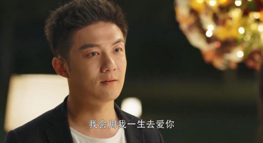 《三十而已》李泽峰意外走红,去年还在打酱油,人物设定真的重要