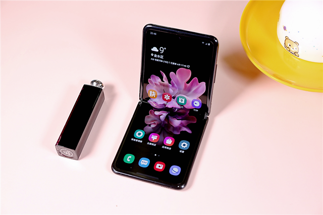 4英寸翻盖轮回!三星galaxy z flip评测:体验三星的2次折叠