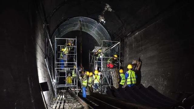 好消息运行了80多年的铁路京承线双山洞隧道完成大修