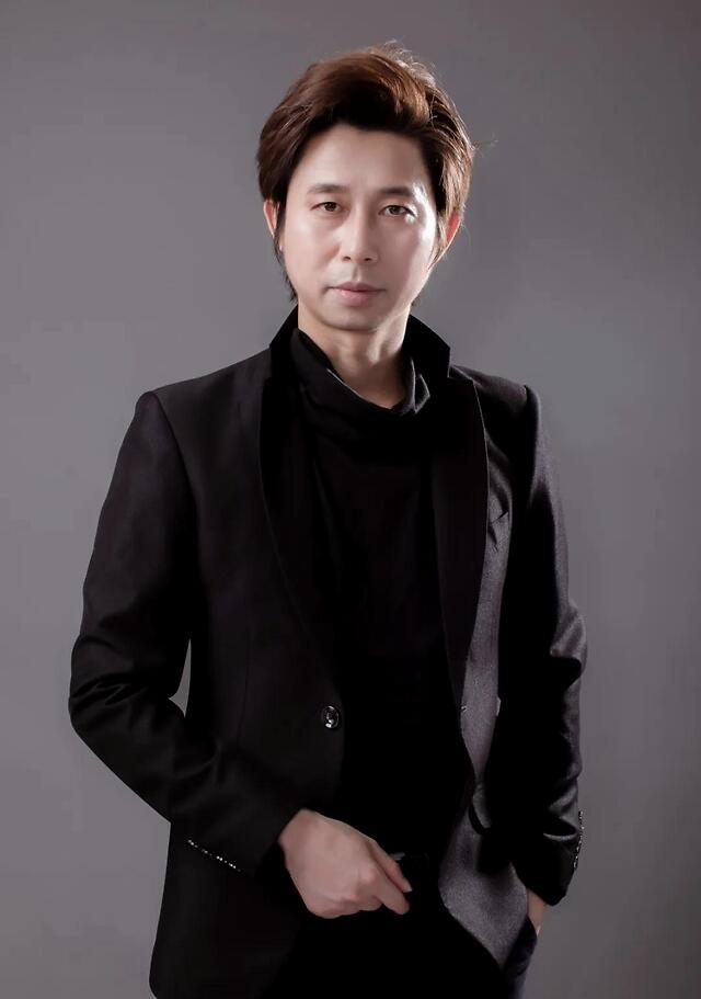 时代华娱童星教父石宏与他的弟子下