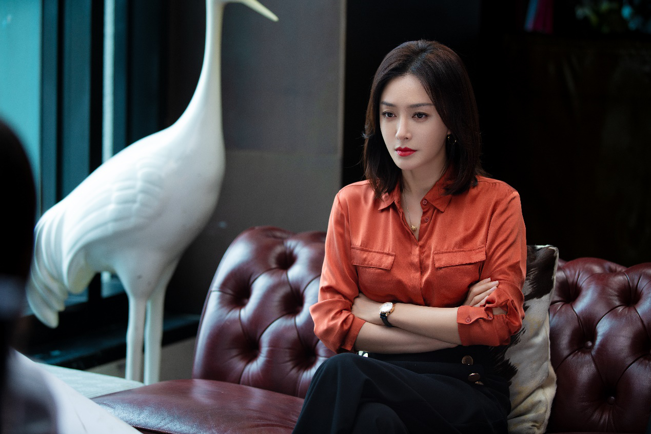 秦岚怪你过分美丽智解公关危机莫向晚业务能力引热议