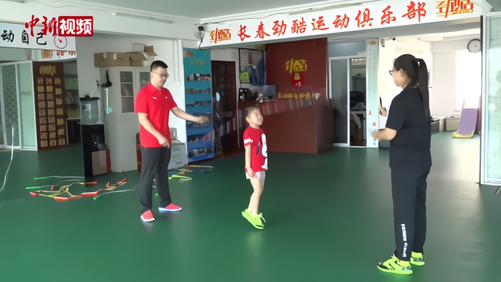 吉林4岁女孩跳绳连夺7冠 其父：每日练习寓教于乐
