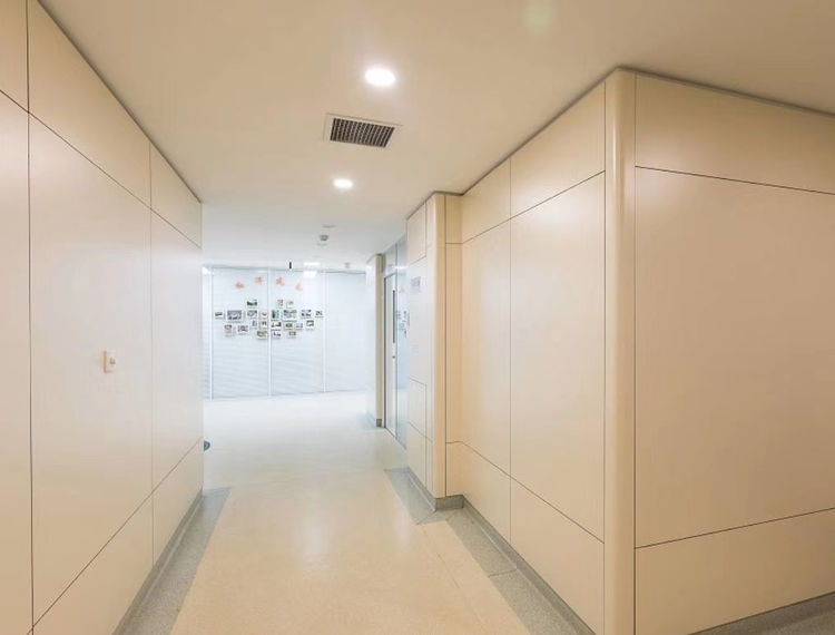 为什么医院装修必须使用a级防火负离子快装墙板