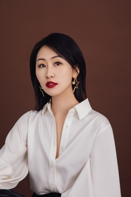 黎贝卡说高跟鞋比平底鞋舒服,看完她的鞋柜我终于明白了__凤凰网