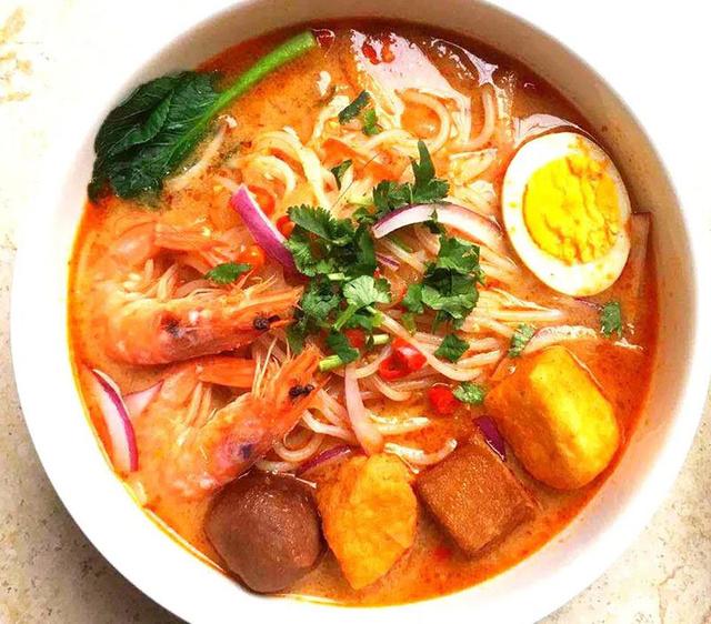 星光岛酒吧街原来是春天的味道啊