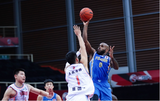 能量豹发勇攀高峰福建盼盼豹发力高登发威力克四川男篮