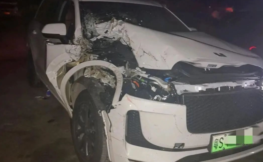 理想one叕追尾了自动驾驶之路道阻且长