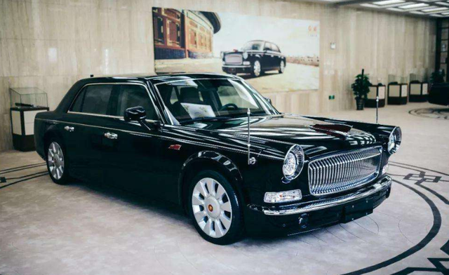 靳东的红旗l5车内定制四个中文字,你能看的懂吗?__凤凰网