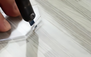 牛人发明：牛人将电烙铁这么改装，真的太实用了，工人们笑了