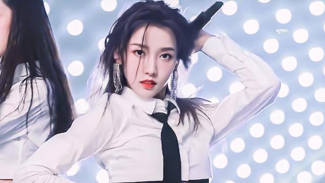 异域舞姬姜贞羽在舞台上的每一帧都值得收藏