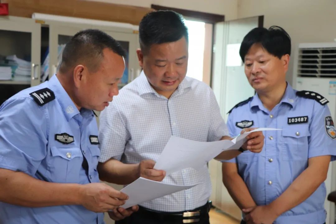 2020-08-24 18:49:20 近日,澧县人民政府副县长,公安局长陈世杰先后到