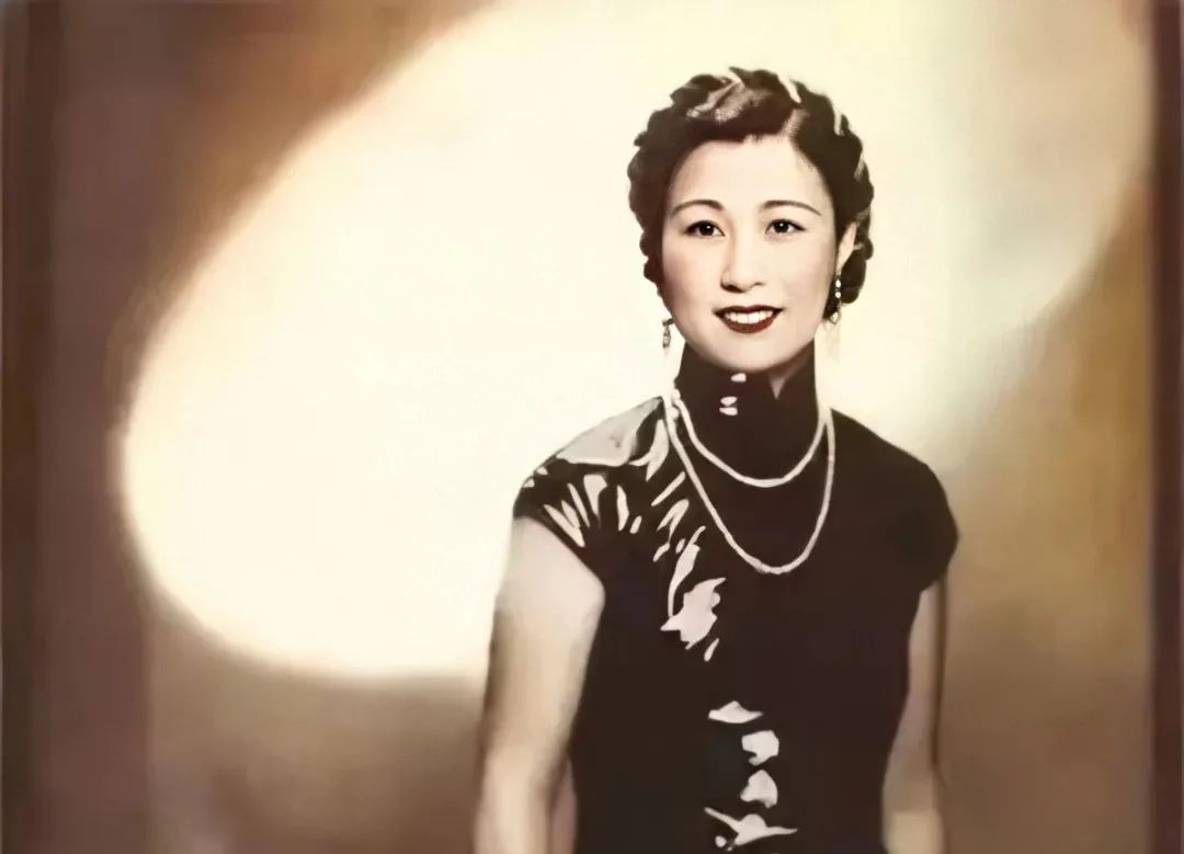 上海滩最后的大小姐.1980年,45岁的杨雪兰从纽约回到上海.