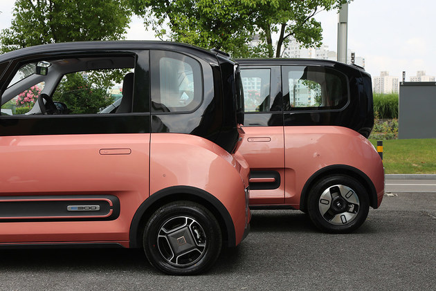 新宝骏e300e300plus上市售价648万起