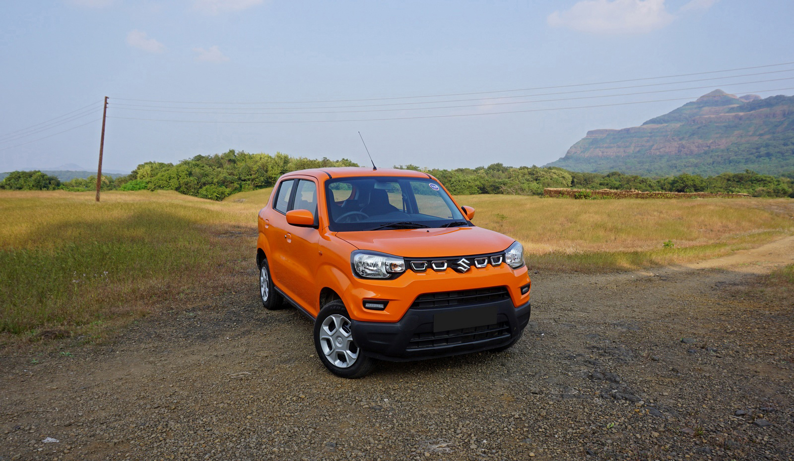 形似老年代步车:体验经济实惠的1.0升三缸铃木s-presso小型车