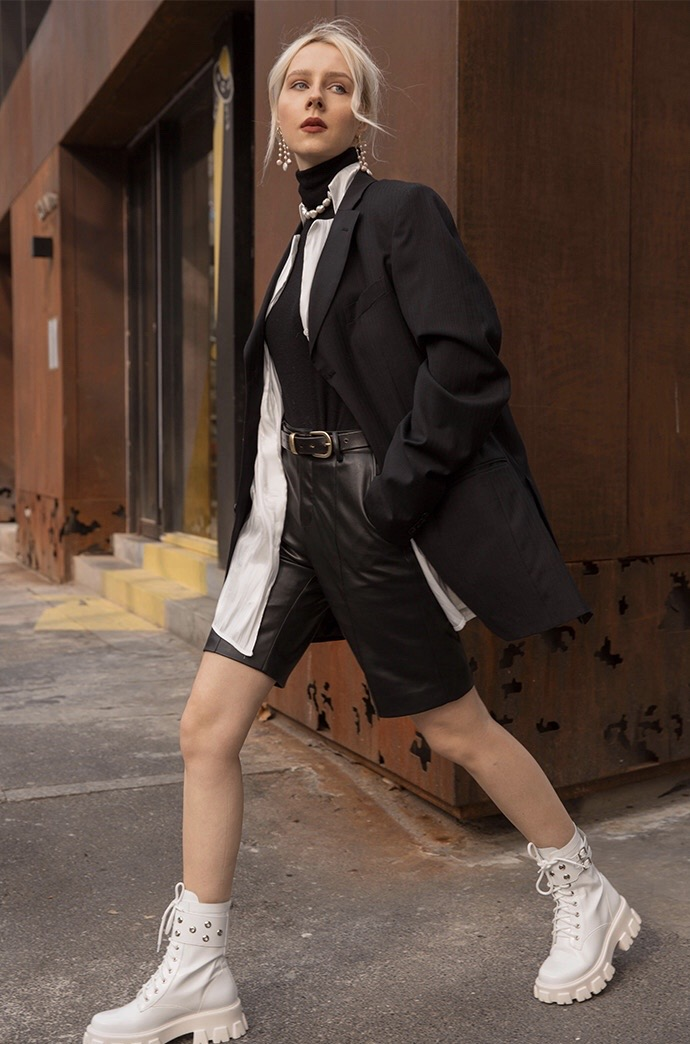 40的天也被女明星们穿上的马丁靴究竟有什么魔力