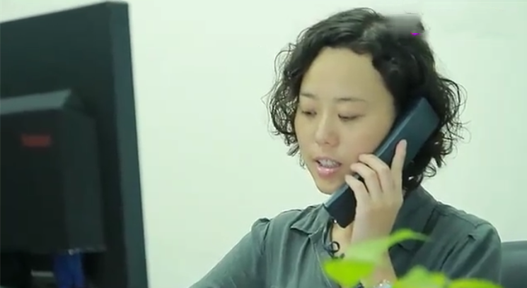 令人惋惜的是,她曾于2012年获评第五届"金山十大杰出青年",本来有着大