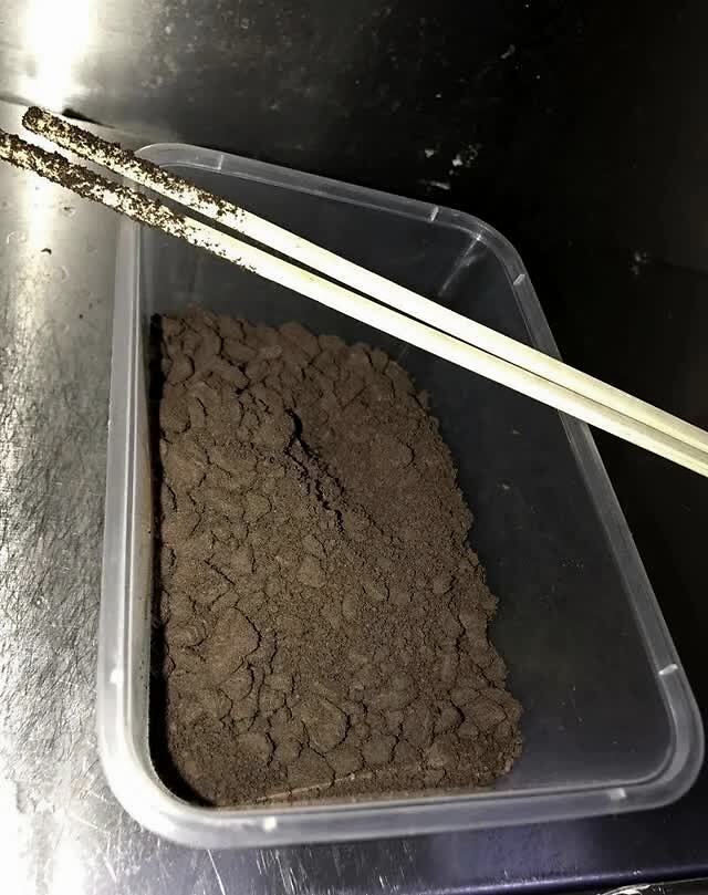 喜闻别跟我比穷你比不过我