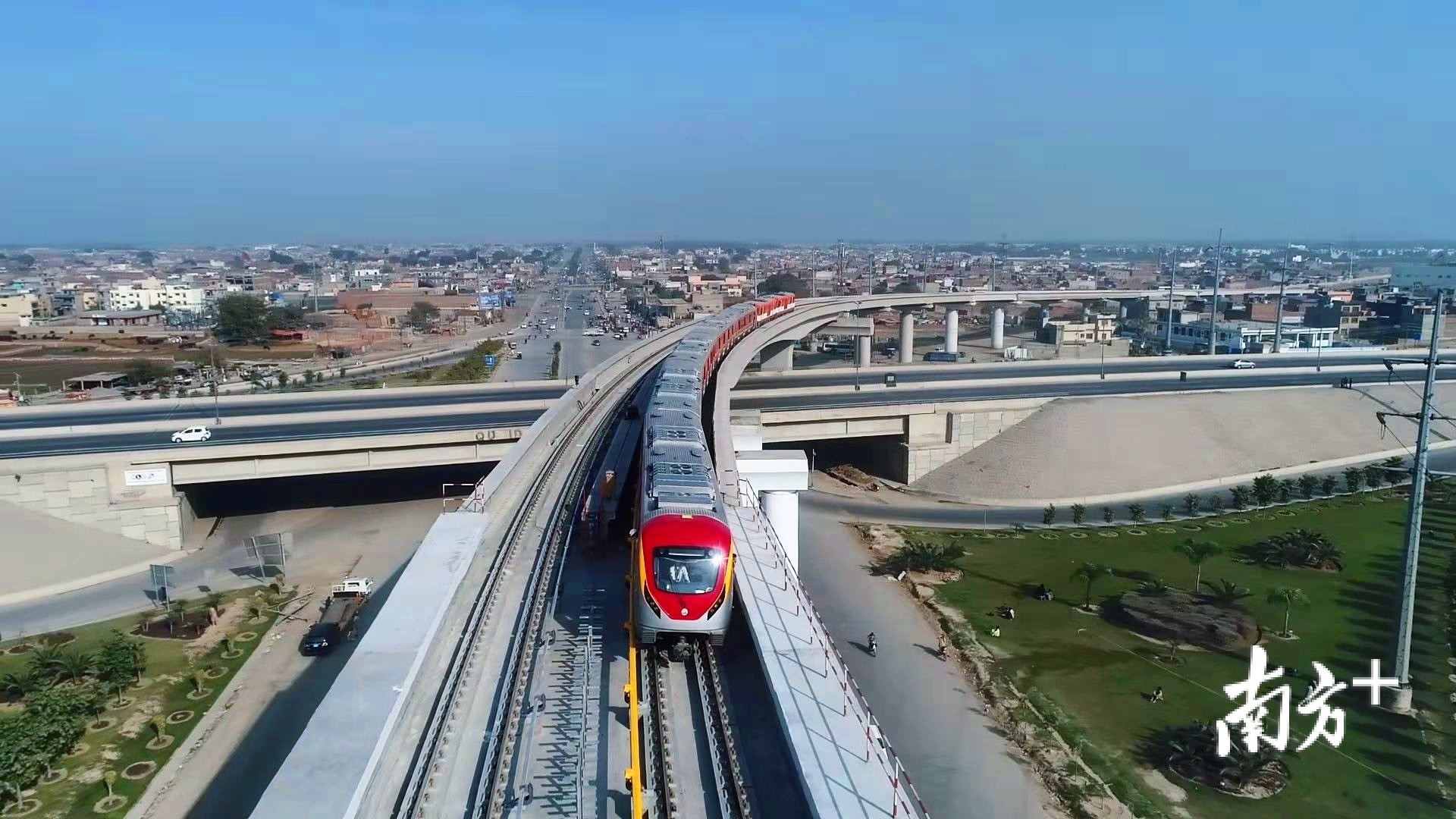 中国建造广州运营!巴基斯坦首条地铁开通