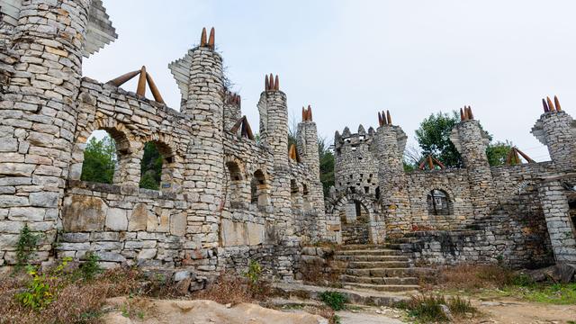 贵州这座私人城堡，80岁老翁花20年打造，被BBC报道后变网红景点