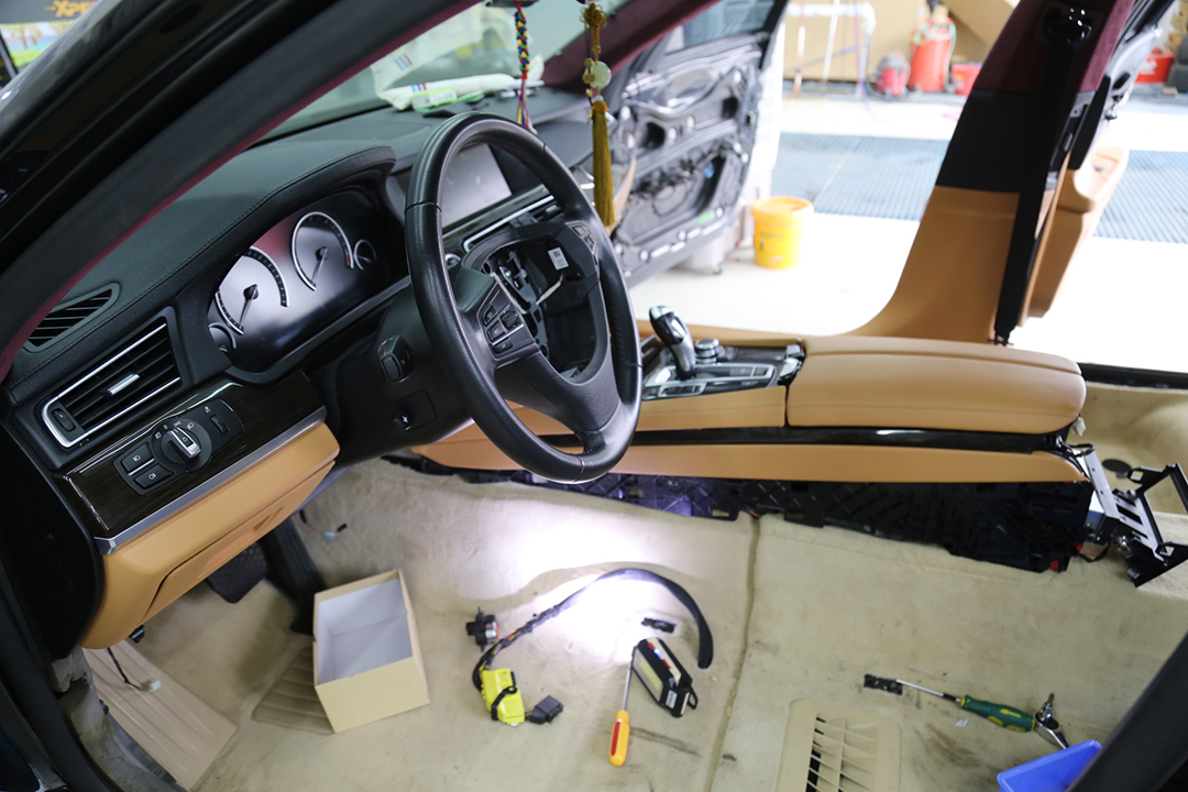 内饰翻新案例珍藏旧时光10年宝马七系全车内饰翻新