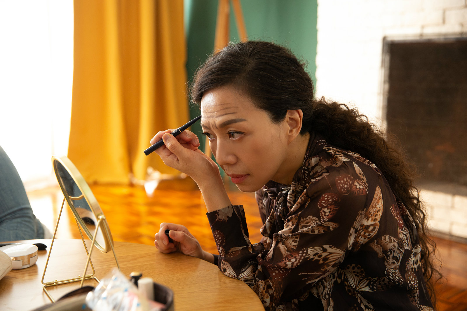 万芳《给你们》mv幕前幕后十座金奖加持 七姐妹全员出演情比金坚