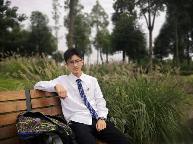 选手郑坤健,《中国诗词大会》第五季第四场,在最后