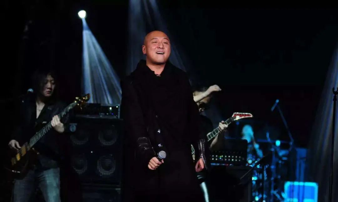 2008年,周晓鸥为何宁愿跑龙套,也要离开零点乐队?