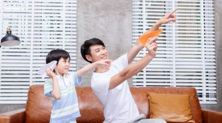 家长这样与孩子聊天,会很快适应幼儿园!