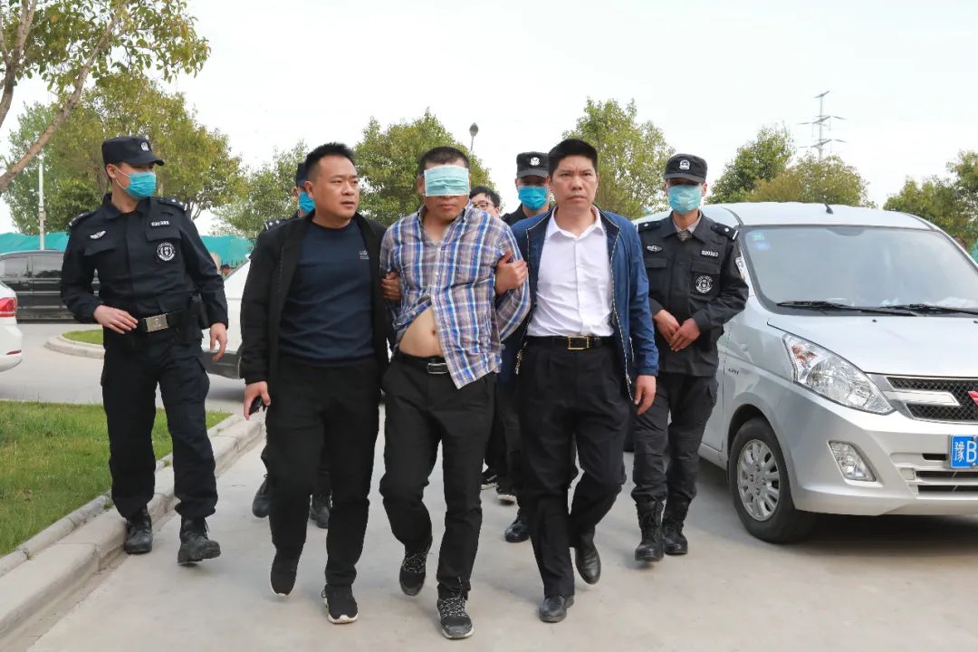 21年的艰苦追踪!开封"1999·1·5"重大持枪抢劫杀人案侦破