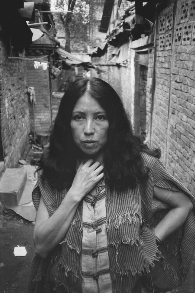 谁在说谎重走三毛路的马中欣调查取证后说她和荷西爱情是假的