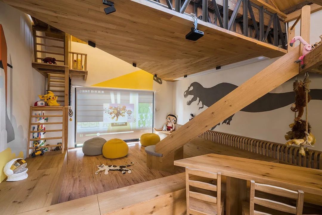 ufo恐龙火箭秘密基地你能想到和想不到的这木屋里都有