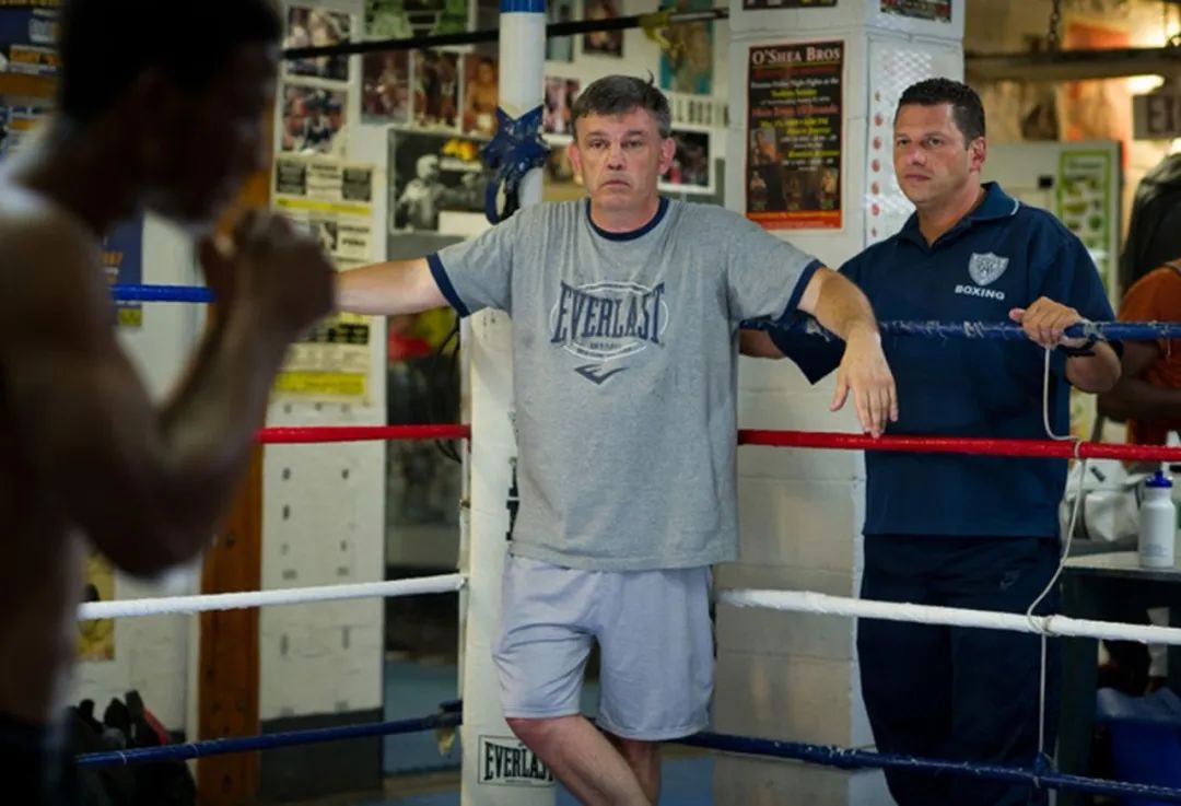 后来才知道泰德·阿特拉斯从小拜师达马托学习拳击,并且一生甘于当